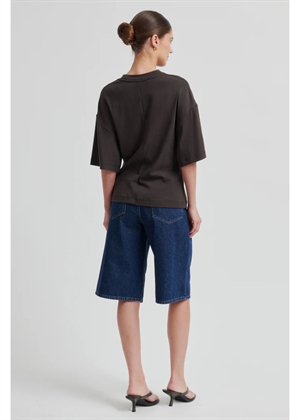 Enora brooch tee Chocolate Torte Second Female